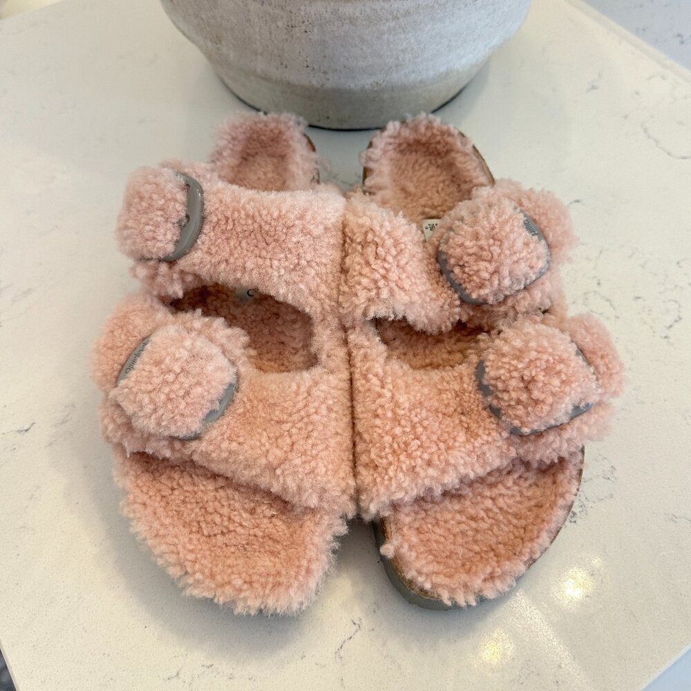 BIRKENSTOCK Arizona Big Buckle Genuine Shearling Slide Sandal in Crystal Rose - Picture 3 of 10
